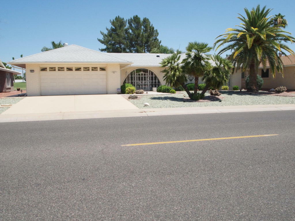Property Photo: 9802 W Lindgren Avenue AZ 85373
