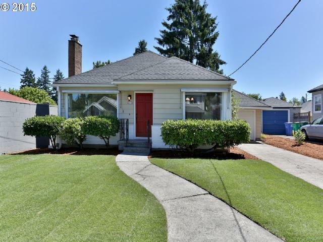 Property Photo: 2012 NE 75th Ave OR 97213