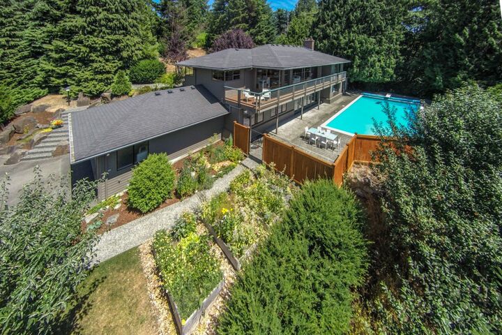 Property Photo: 17514 1st Avenue NW WA 98177