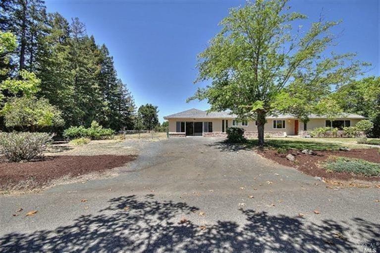 Property Photo:  3075 Marc Way  CA 95403 
