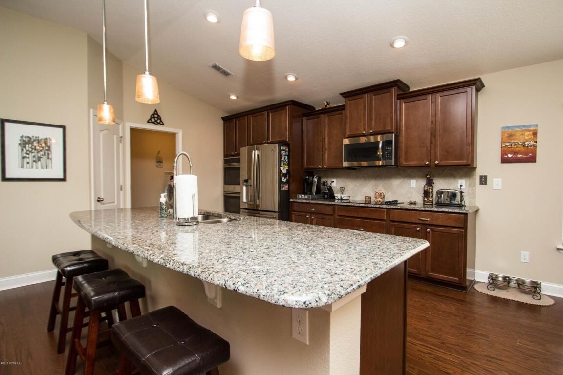 Property Photo:  716 W Kings College Drive  FL 32259 
