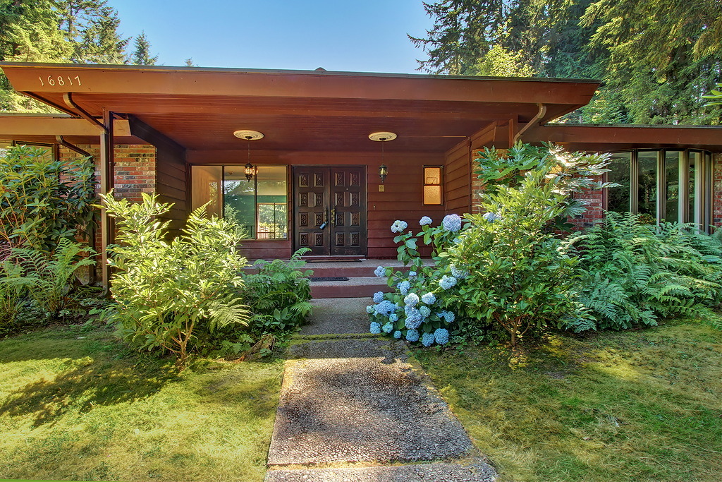 Property Photo:  16817 NE 172nd Place  WA 98072 