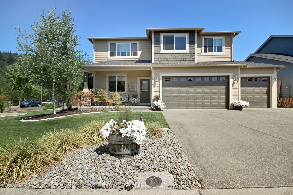 Property Photo:  4811 154th Av Ct E  WA 98390 