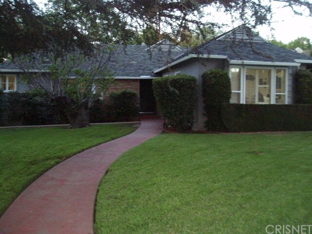 Property Photo: 4760 Columbus Avenue CA 91403