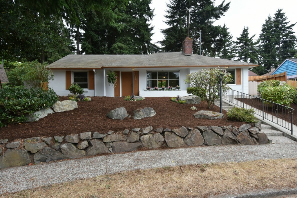 Property Photo: 15309 Ashworth Place N WA 98133