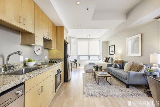 Property Photo:  750 Van Ness Avenue V404  CA 94102 