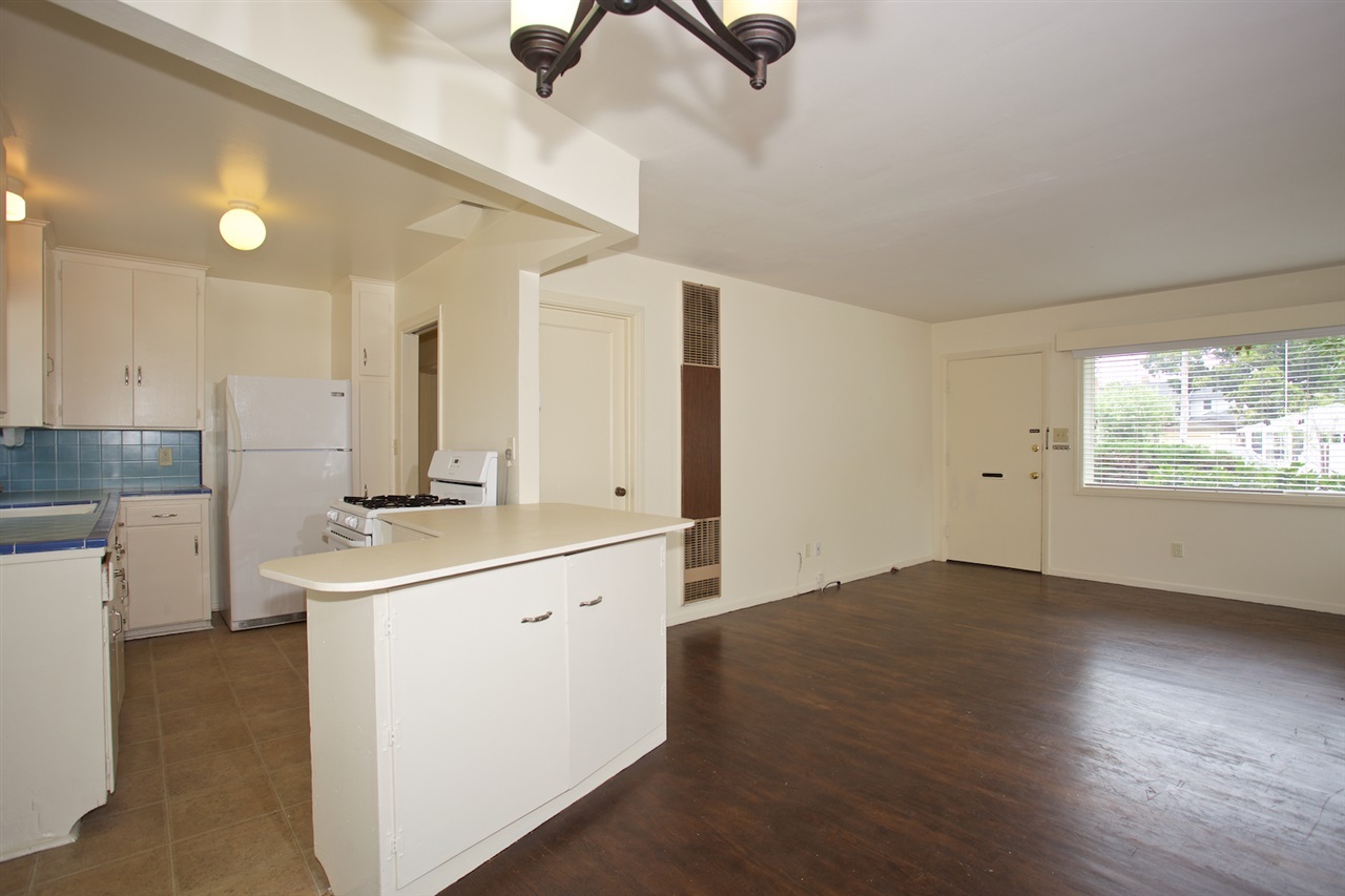 Property Photo: 912 A Avenue CA 92118