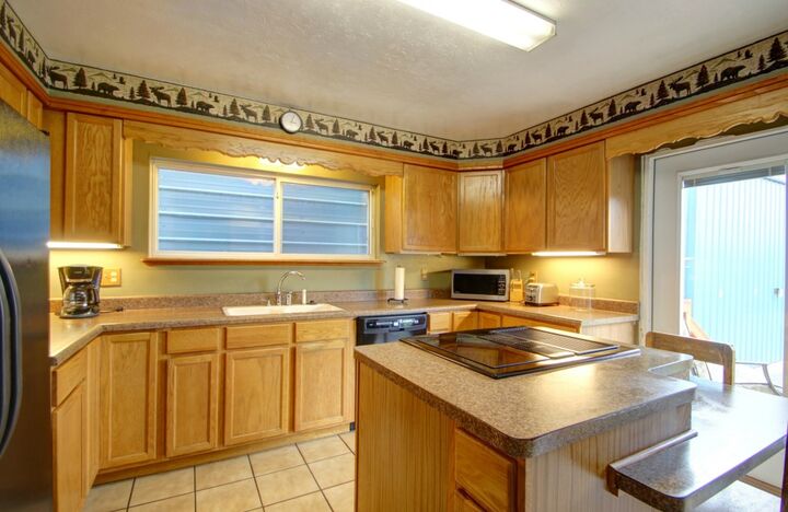 Property Photo: 8836 Garden Of Eden Rd WA 98284