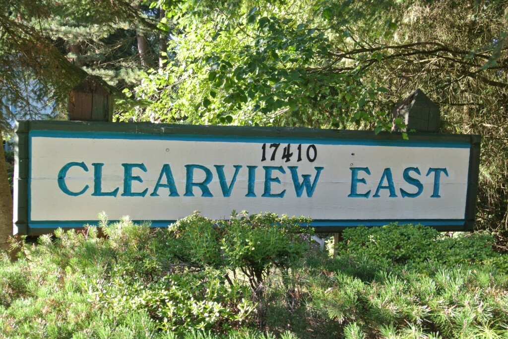 Property Photo: 17410 87th Ave SE 23 WA 98296