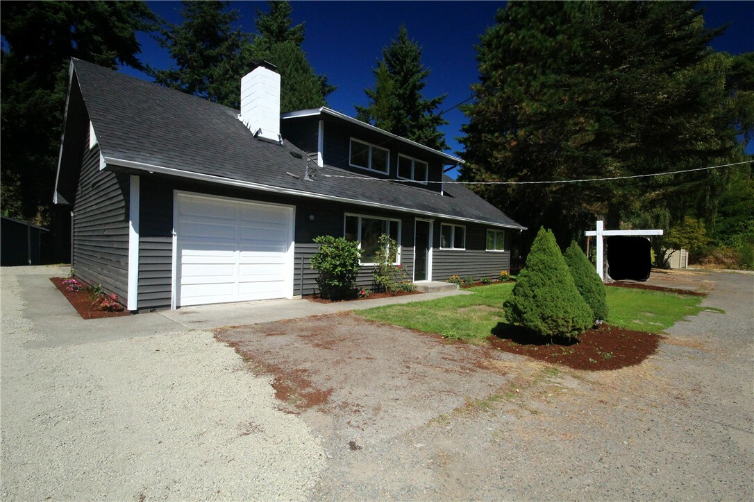 Property Photo:  11718 12th Ave S  WA 98168 