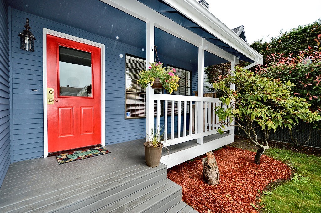 Property Photo: 8348 27th Ave NW WA 98117