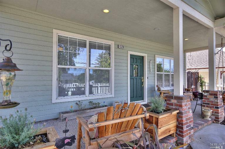 Property Photo:  1520 East 3rd Street  CA 94510 