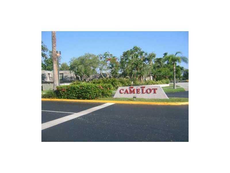 Property Photo: 14250 SW 94th Circle Lane 104-31 FL 33186