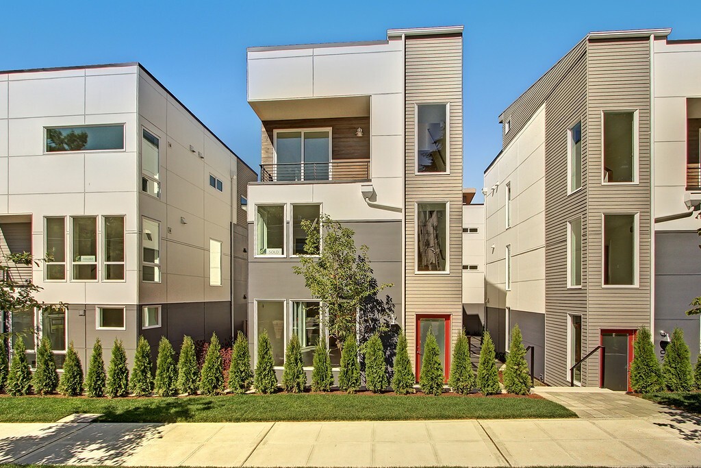 Property Photo: 915 29th Ave S WA 98144
