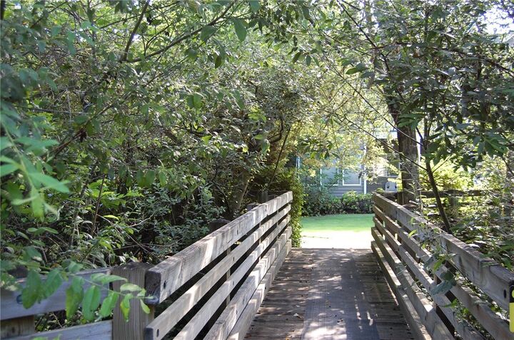Property Photo: 3731 101st Way NE 604 WA 98033