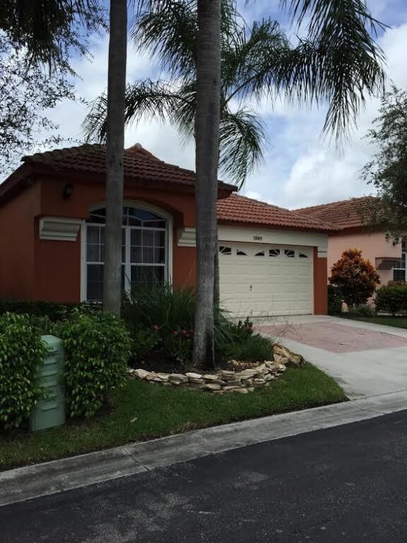 Property Photo:  2089 Bonisle Circle  FL 33418 