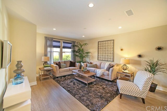 Property Photo:  12 Brownstone Way  CA 92656 