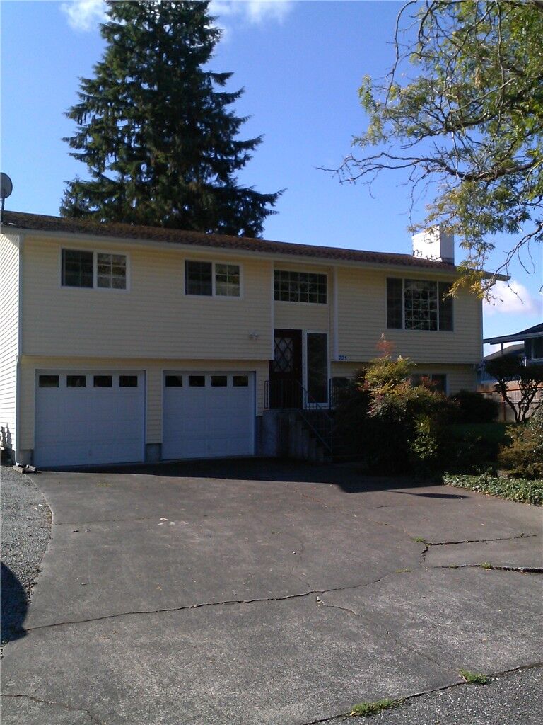 Property Photo:  721 Bingham Place  WA 98284 