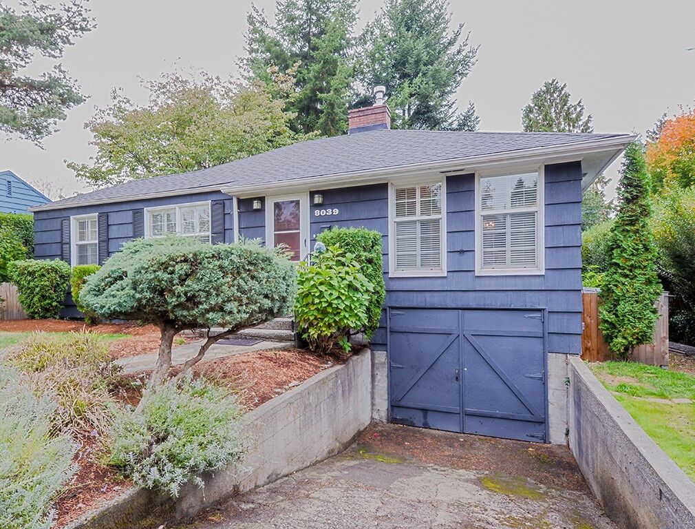Property Photo:  8039 39th Avenue NE  WA 98115 