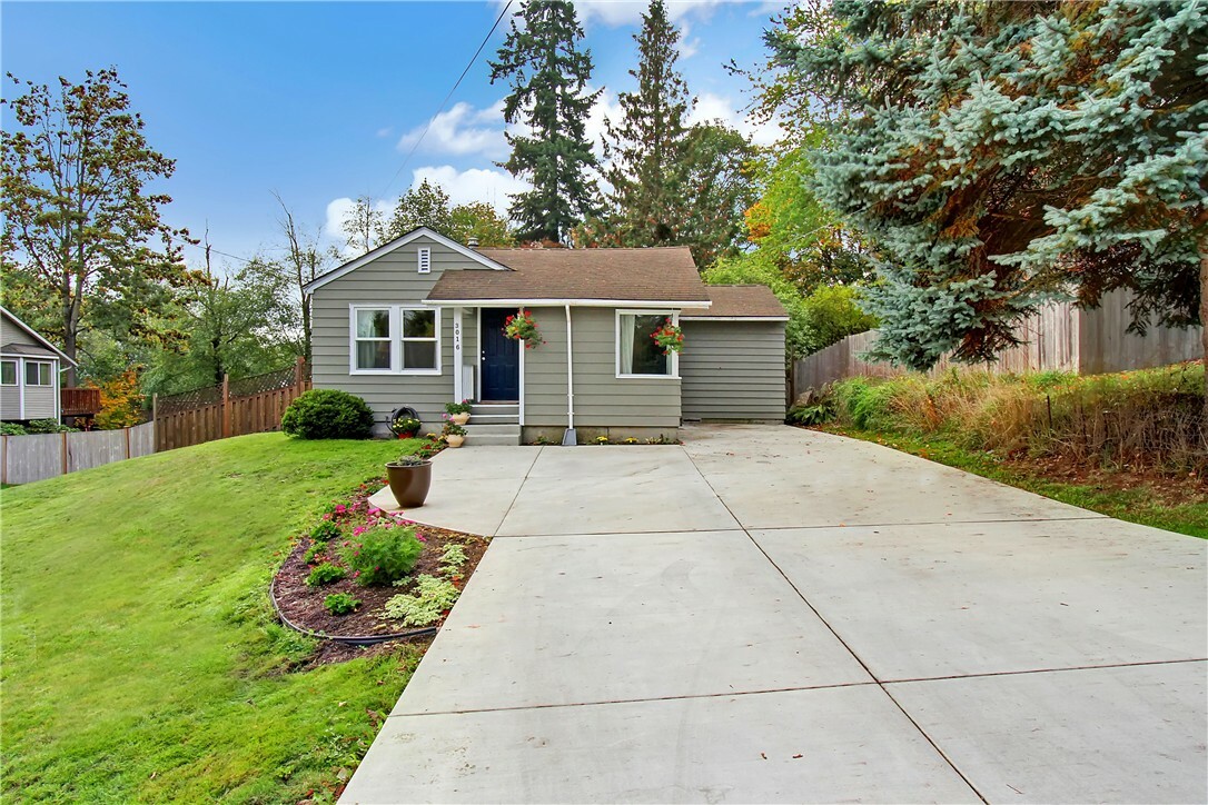 Property Photo:  3016 175th St SW  WA 98037 