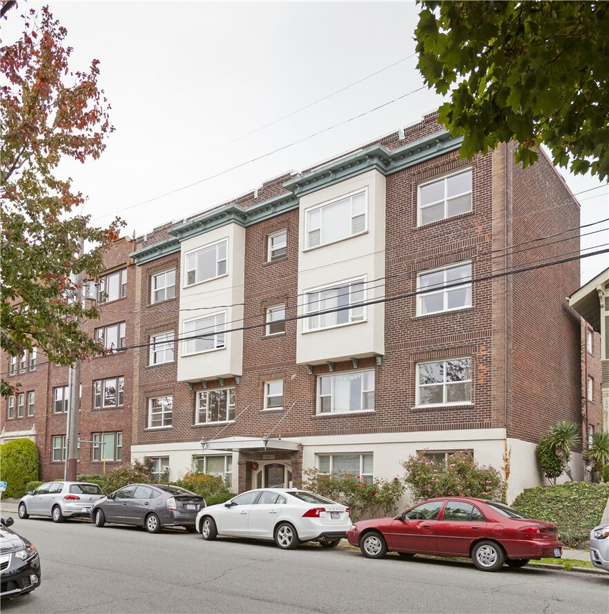 Property Photo:  214 Summit Ave E 205  WA 98102 