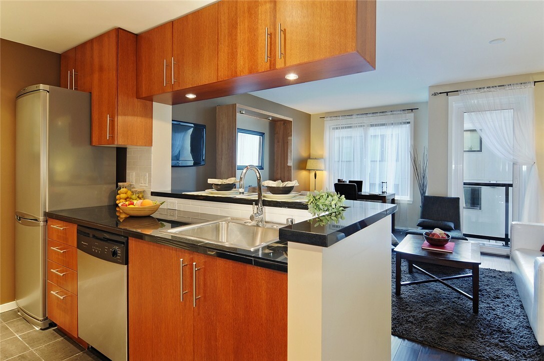 Property Photo:  2721 1st Ave 501  WA 98121 