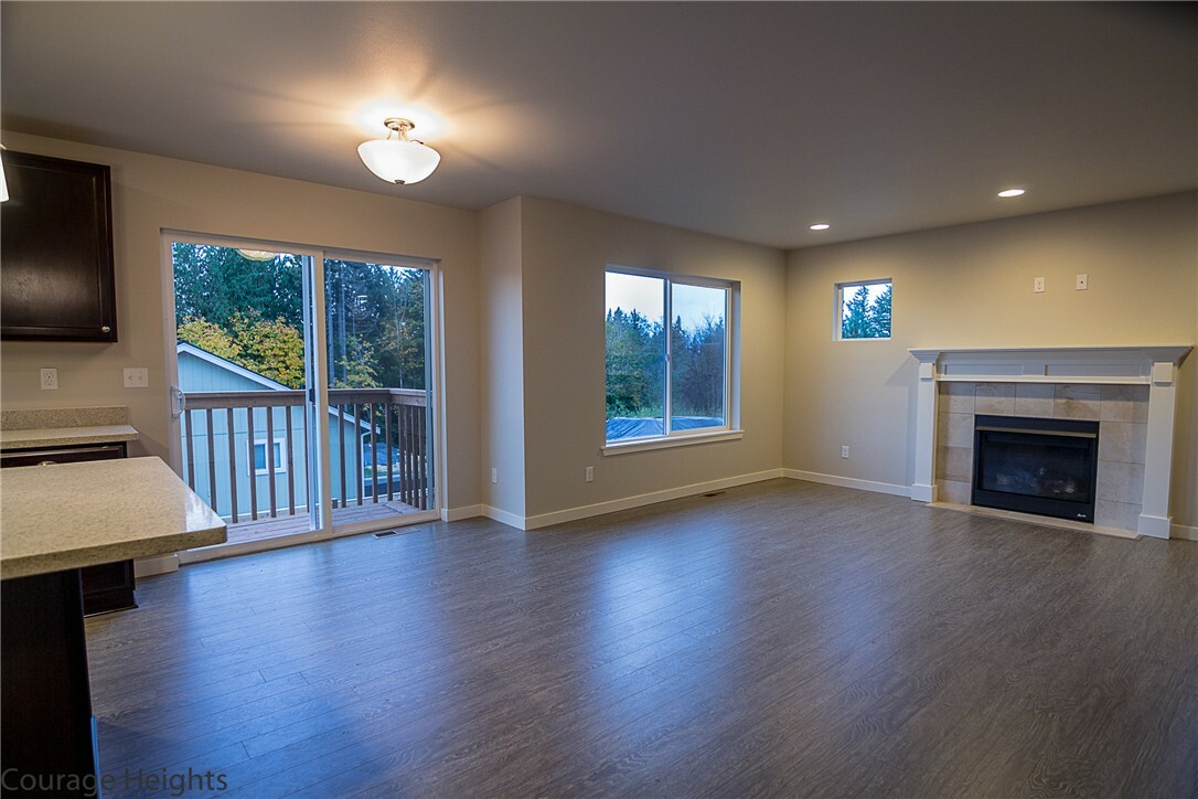 Property Photo:  707 Courage Ct SE  WA 98366 