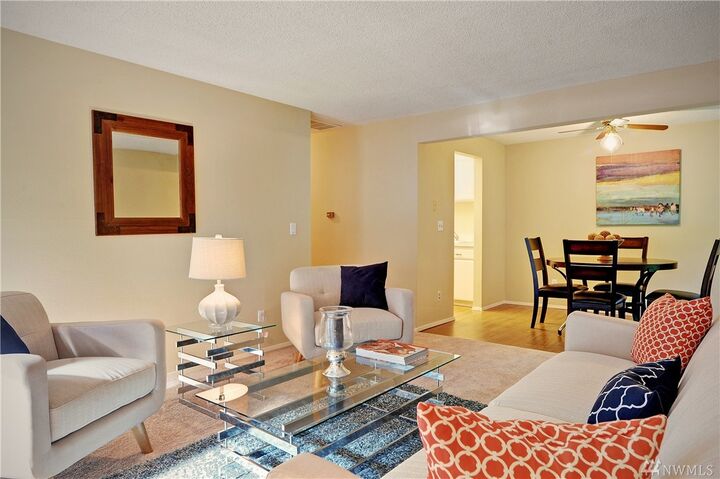 Property Photo: 9906 NE 124th St 1101 WA 98034