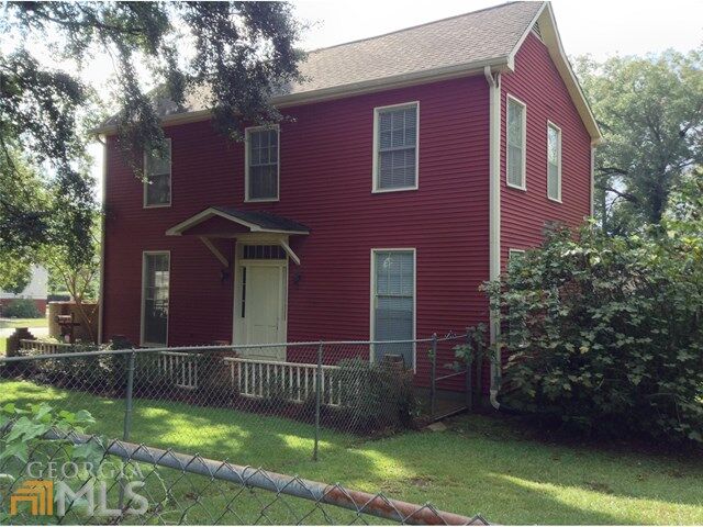 Property Photo:  302 W Broad Street  GA 30642 