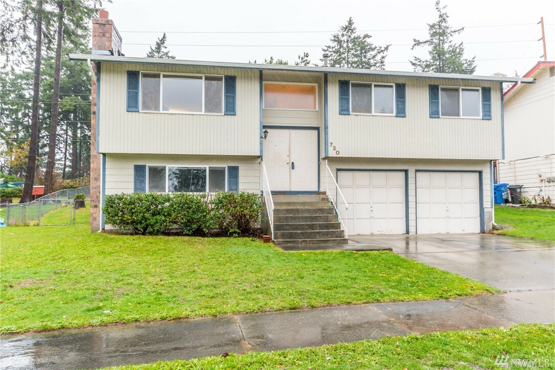 Property Photo:  720 NW Hyak Dr  WA 98277 