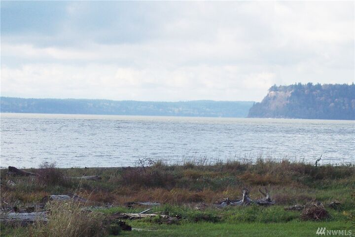 6820 Totem Beach Loop Rd  Marysville WA 98271 photo