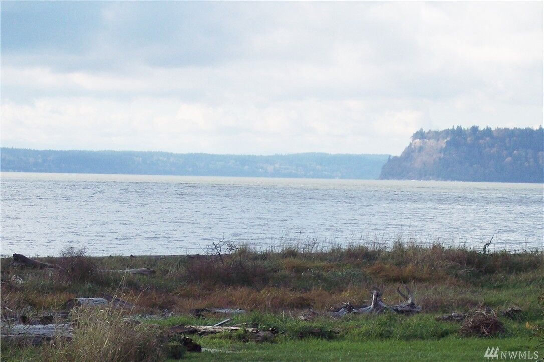 Property Photo: 6820 Totem Beach Loop Rd WA 98271