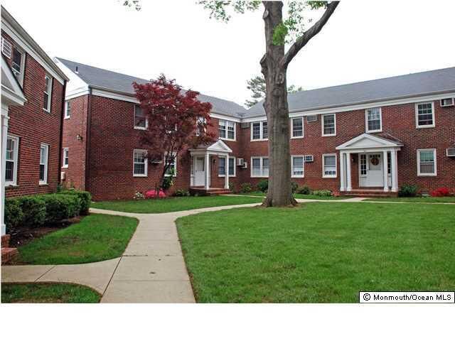 Property Photo:  28 Pinckney Road  NJ 07701 