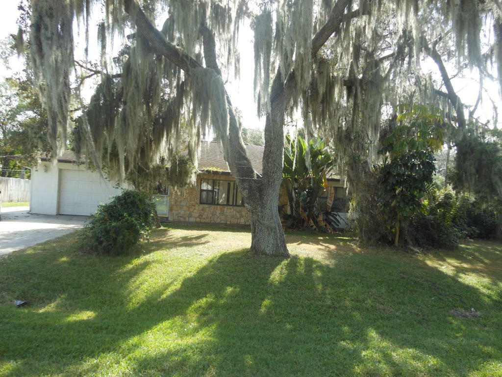 Property Photo:  7607 Ocala Avenue  FL 34951 