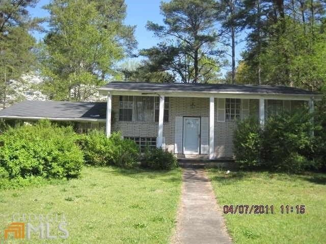 Property Photo: 2706 Bradmoor Way GA 30034