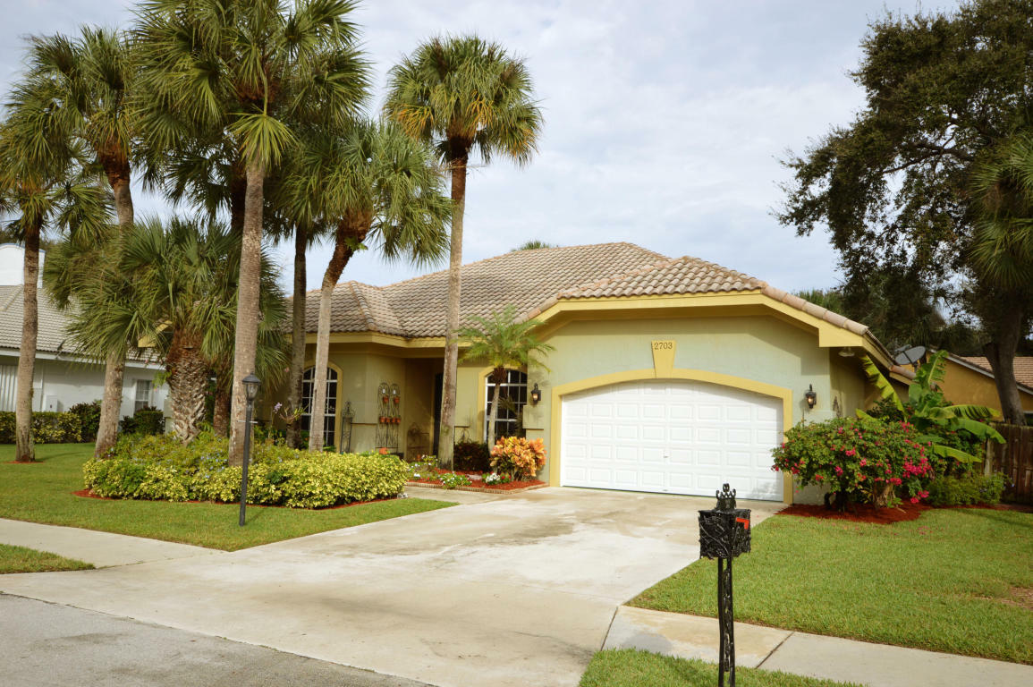 Property Photo: 2703 Hampton Circle S FL 33445