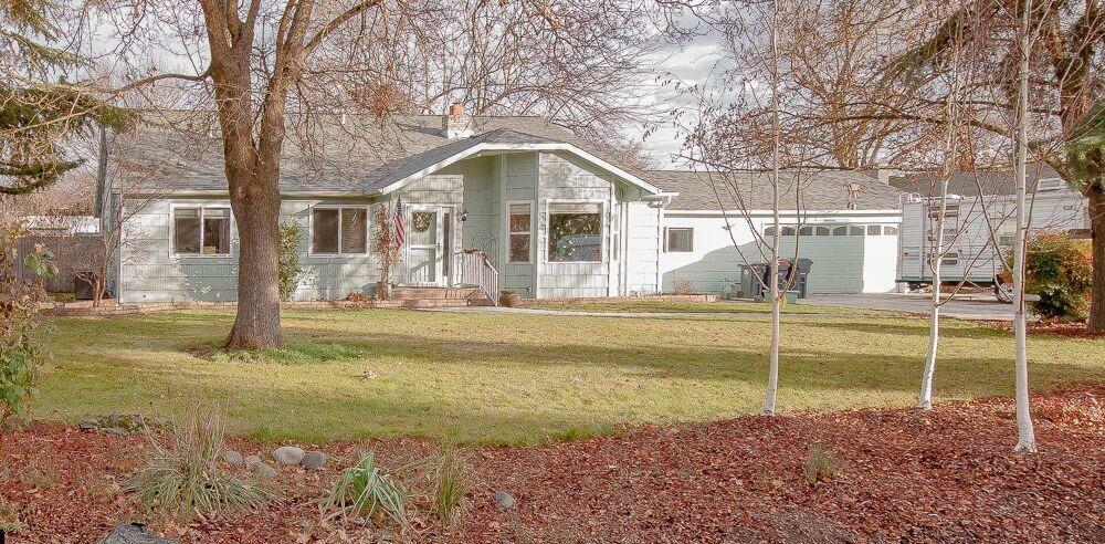 Property Photo: 1260 Covina Avenue OR 97504