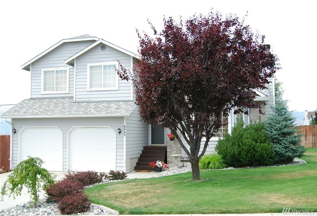 Property Photo:  2453 Highland View Dr  WA 98802 