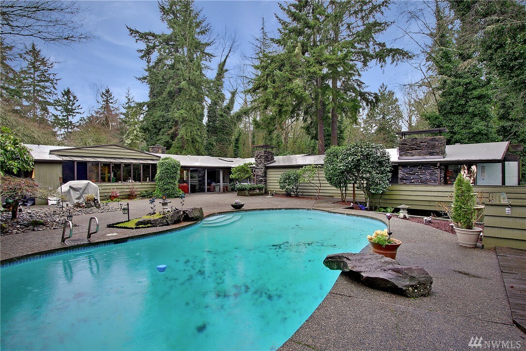 Property Photo:  4536 Lake Heights St  WA 98006 