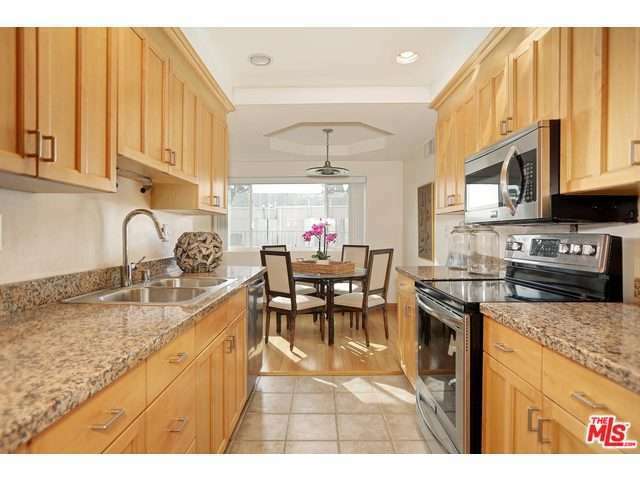 Property Photo: 1230 Horn Ave 201 CA 90069
