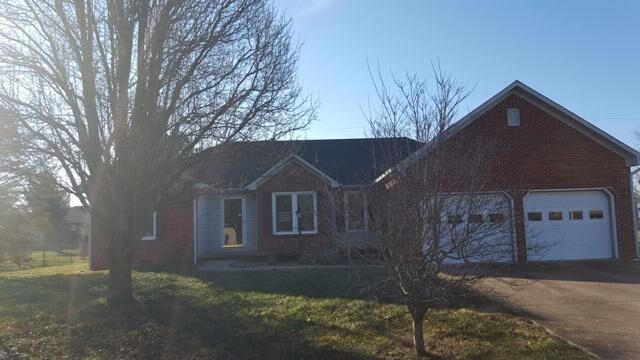 Property Photo: 311 Peachtree Dr KY 40403