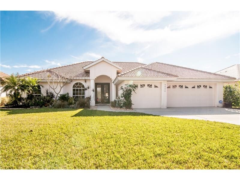 Property Photo:  5534 Eastwind Drive  FL 34233 