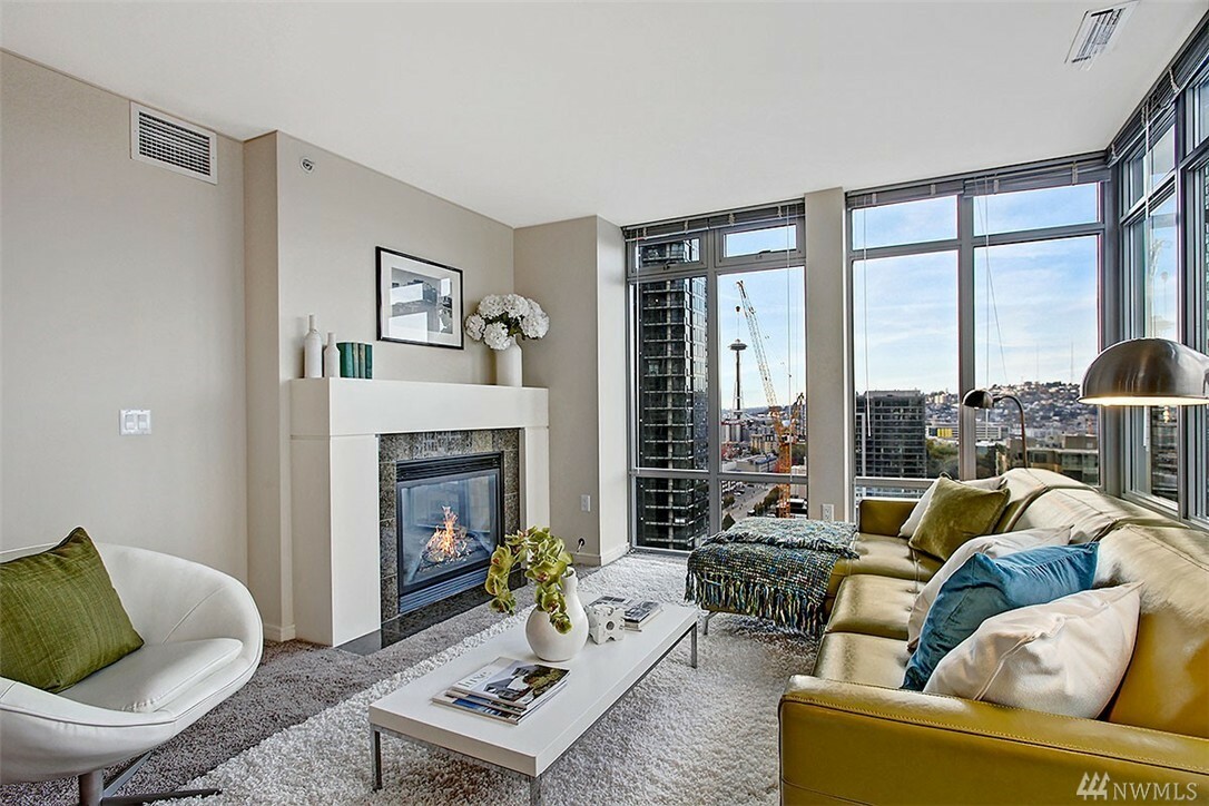 Property Photo: 819 Virginia St 1902 WA 98101