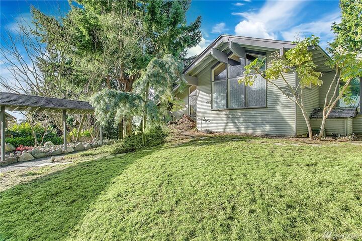 Property Photo:  10214 47th Ave SW  WA 98146 