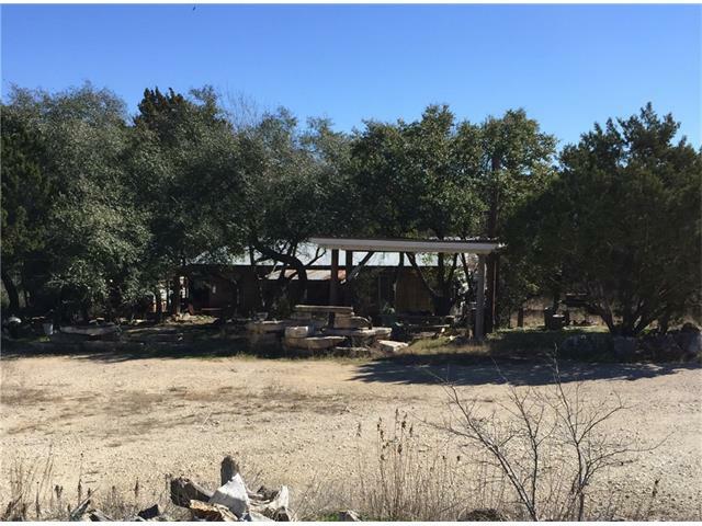 Property Photo: 301 Rolling Hills Drive TX 78676