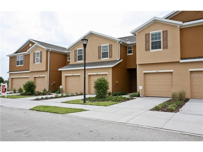Property Photo: 4752 White Sanderling Court FL 33619