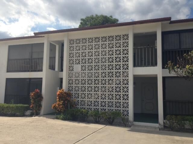 Property Photo: 1741 N 3rd Avenue 5 FL 33460