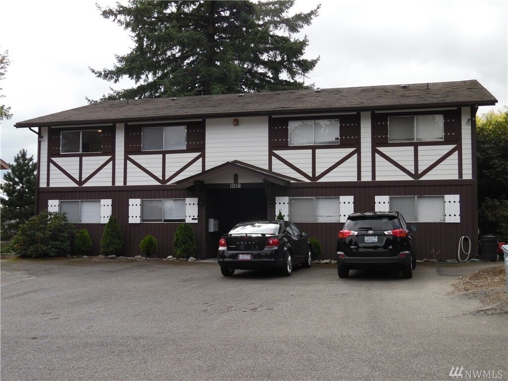 Property Photo:  1018 Panorama Dr 1-4  WA 98466 
