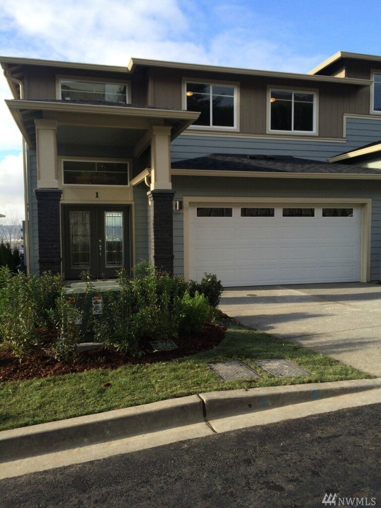 Property Photo: 20602 93rd Place S 1 WA 98031