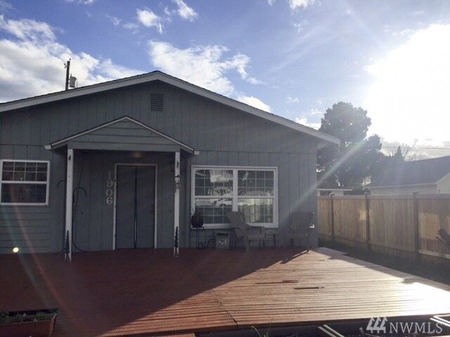 Property Photo:  1906  7th Street  WA 98270 